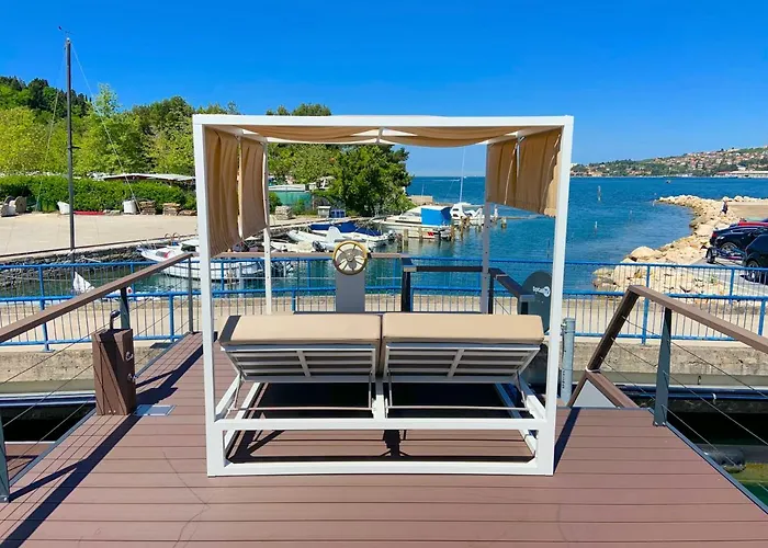 Casa de Férias Sh Porto 2 Floating House, Marina *